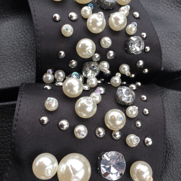 ⭐️LAST PAIR⭐️ NWOB Steve Madden Pearl slides - Picture 3 of 3